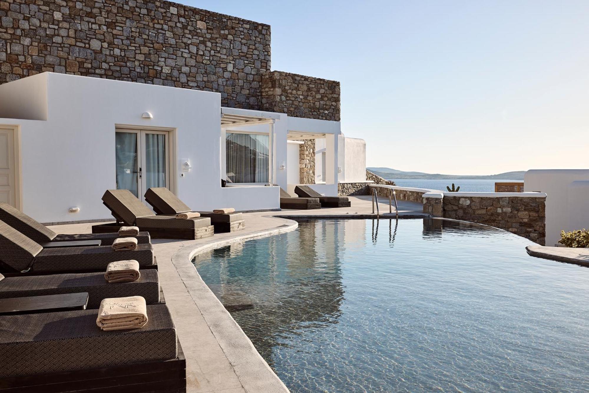 Amazon Mykonos Suites & Spa Agios Ioannis Diakoftis Exterior photo